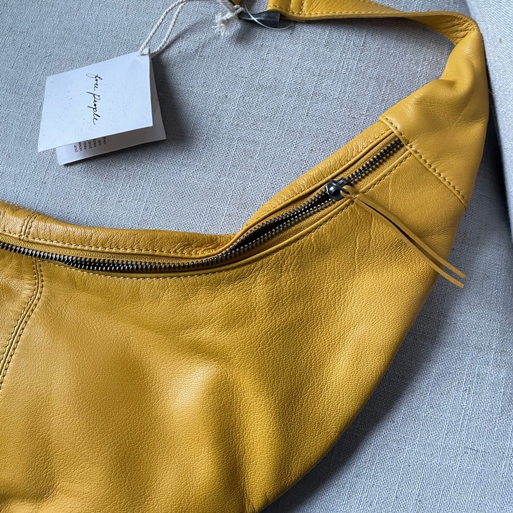 NWT Free People Idle Hands Sling Bag - Picture 3 of 11